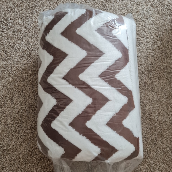 Ailemei Sherpa Fleece Throw Blanket KING SIZE 108×90 - Picture 9 of 9